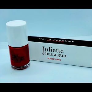 Be your Inc. nail polish